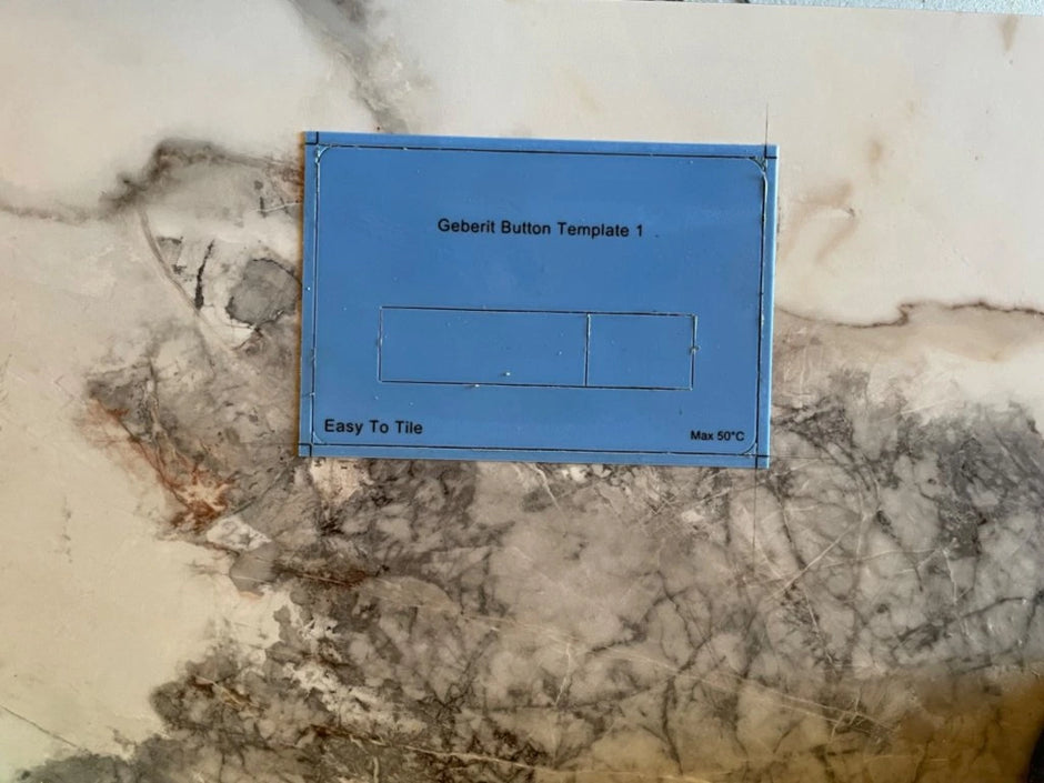 Скрытая панель смыва для унитаза EasyToTile – Geberit Delta с закругленными краями (вырез 3-в-1)